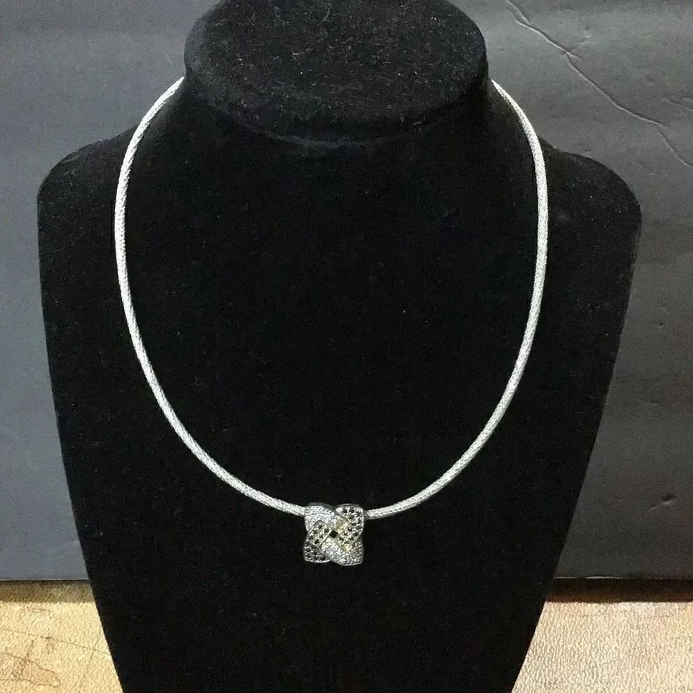 Necklace vintage sterling silver and precious stone pendant 15 1/2”